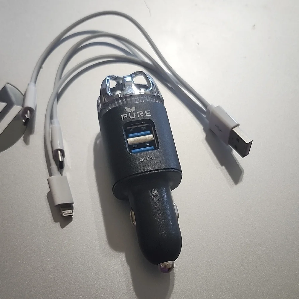 Pure Black Car Air Purifier and Dual USB Charger Quick Charge 3.0 USB